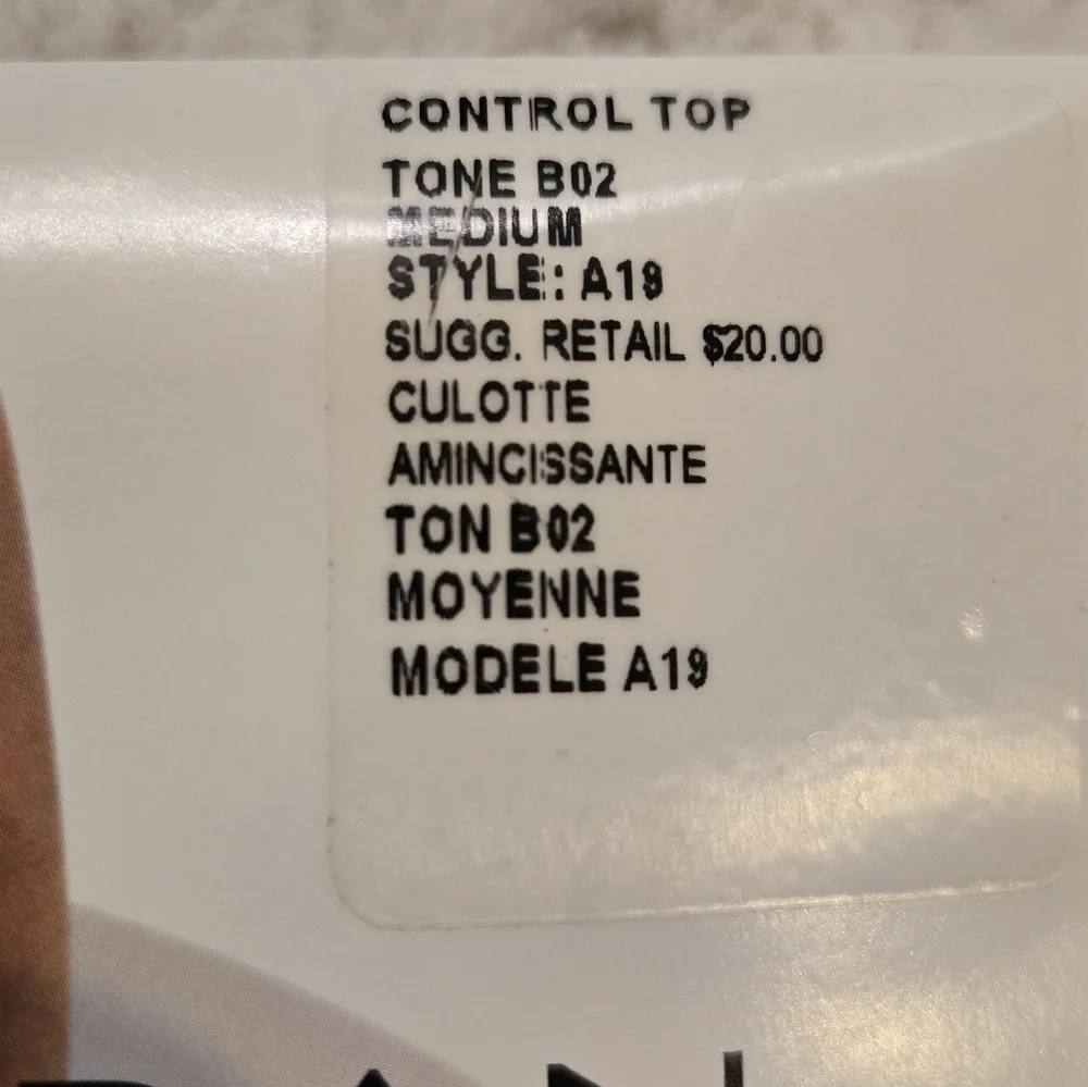 Donna Karan New York The Nudes Tone B02 Medium Control Top A19 New